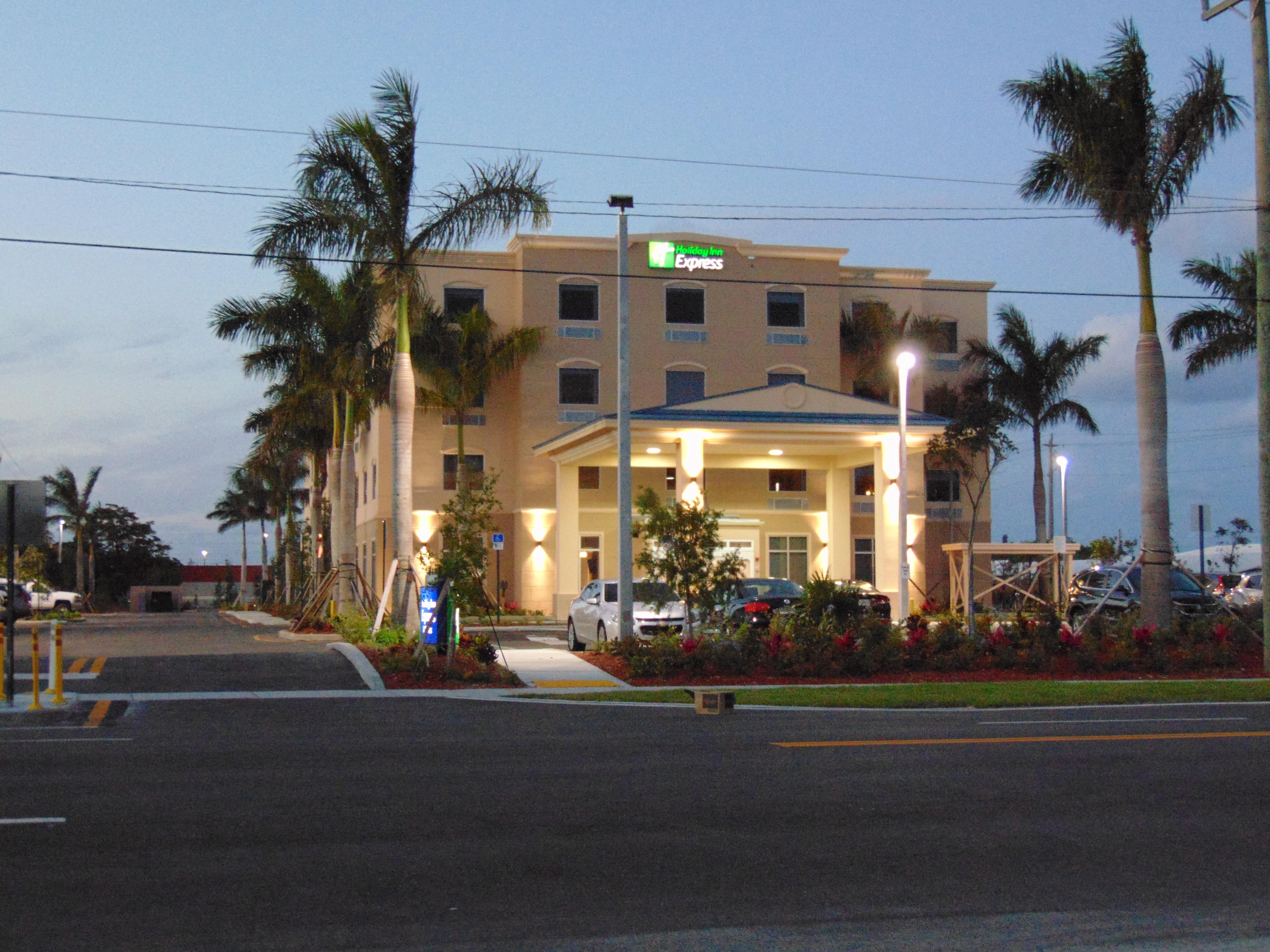 Holiday Inn Express & Suites Boynton Beach West By Ihg Eksteriør billede